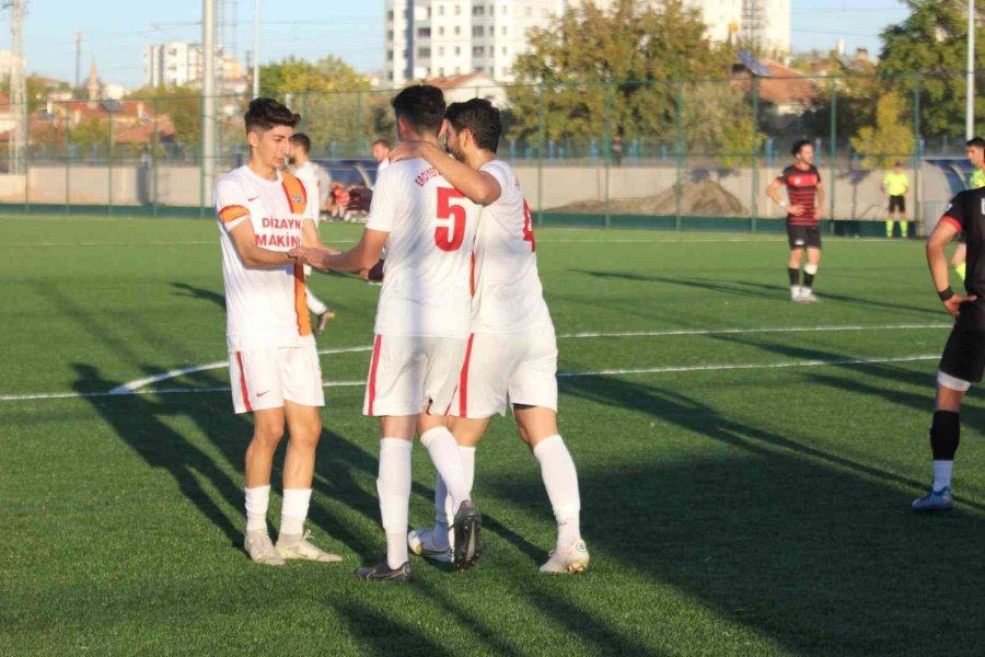 Kayseri Süper Amatör Küme: Esen Makina Erciyesspor: 7 - Özvatan Gençlikspor:0