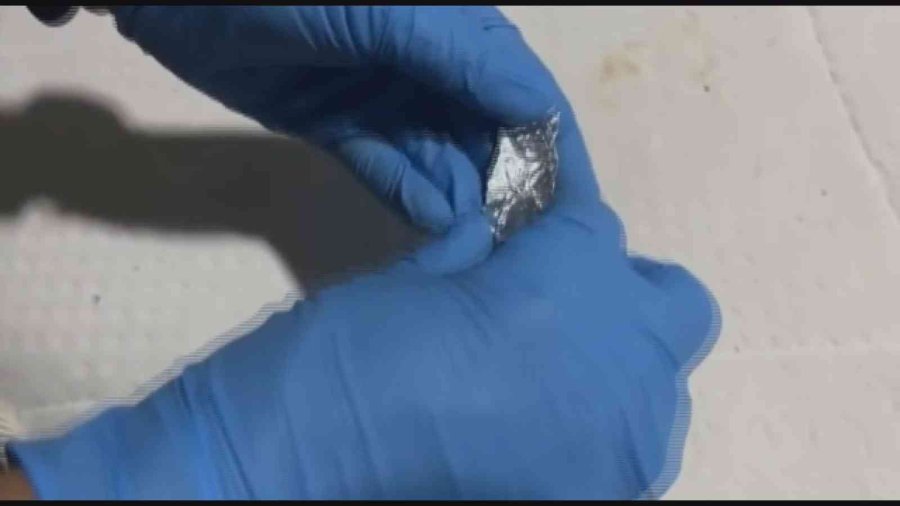 Narkotik Polisinden Uyuşturucu Tacirine Suçüstü