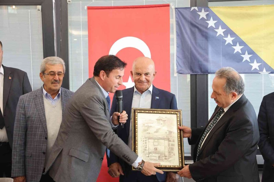 “evlad-ı Fatihan’a Hizmet Görevimizdir”