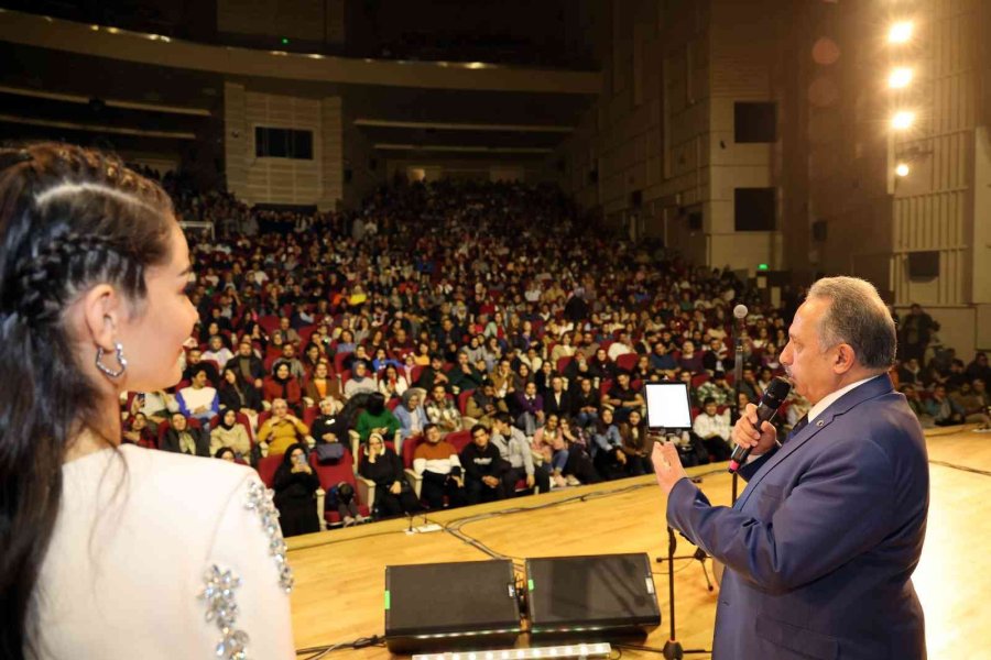 Elif Buse Doğan: "çok Güzel Ağırlandık, Muhteşem Kalabalık"