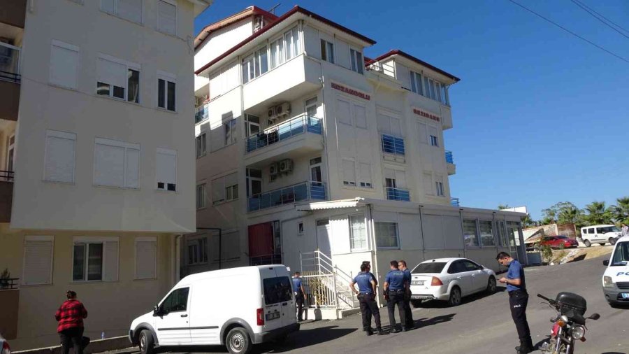 3 Gündür Kayıp Olan Kadın Erkek Arkadaşının Evinde Ölü Bulundu