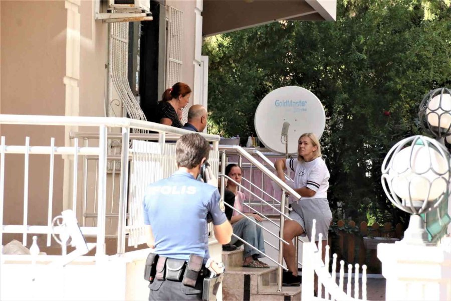 Azeri Adam Evinde Ölü Bulundu