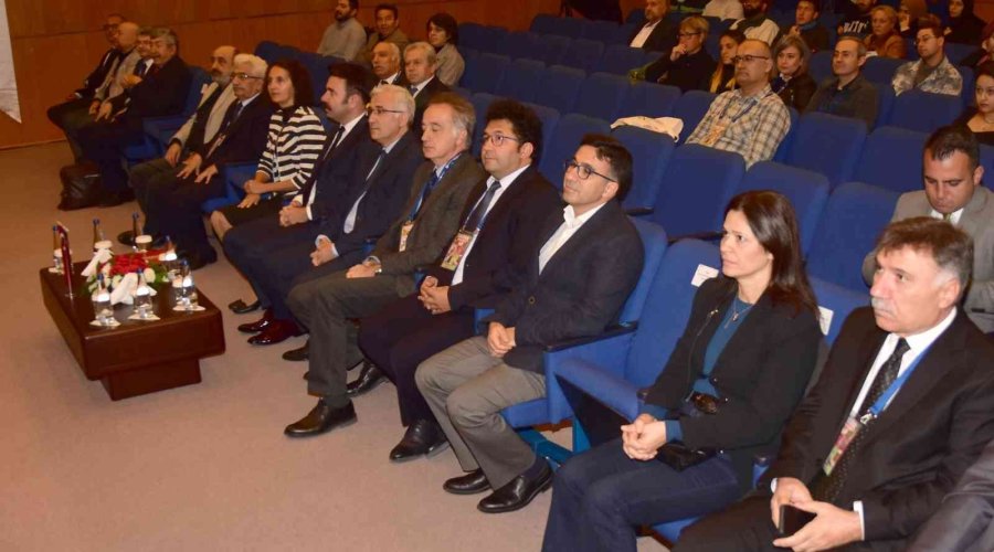 Rektör Çolak Sempozyum’da Konuştu