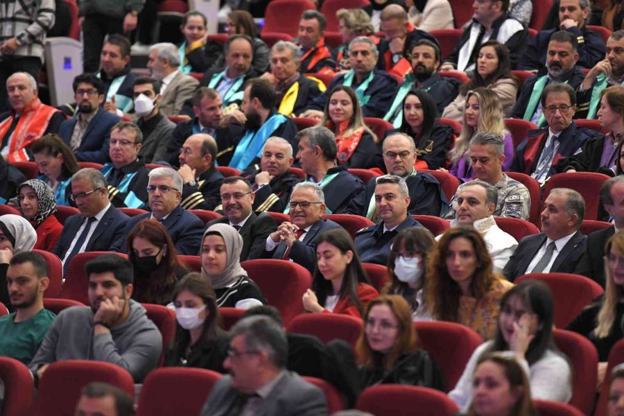 Öğrenci Dostu Başkan, Erü Ve Kayü Eğitim-öğretim Akademik Yılı Açılış Törenleri’ne Katıldı