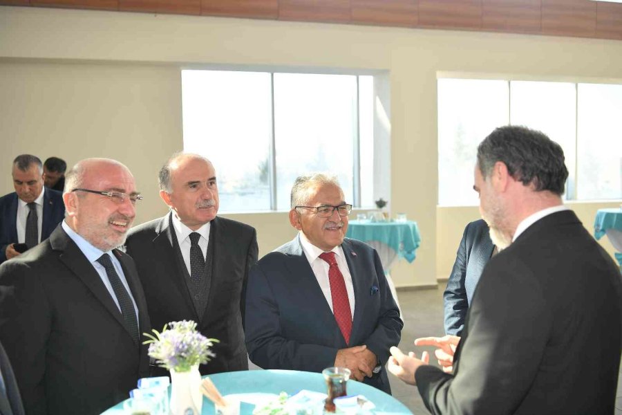 Öğrenci Dostu Başkan, Erü Ve Kayü Eğitim-öğretim Akademik Yılı Açılış Törenleri’ne Katıldı