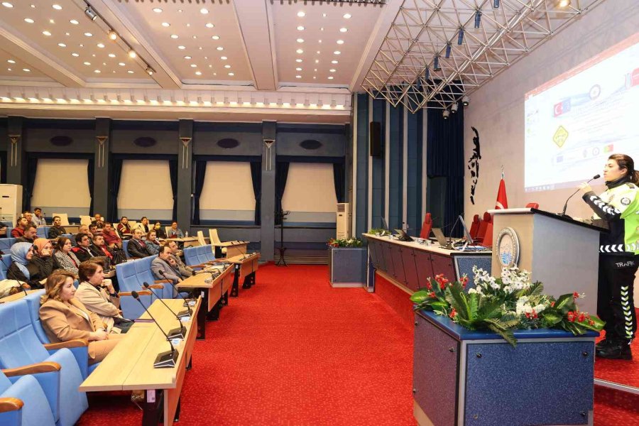 Büyükşehir İle Emniyet İşbirliğinde "eğitim" Semineri