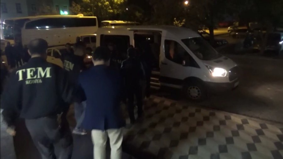 Konya’da Fetö Toplantısına Baskın: 8 Tutuklama