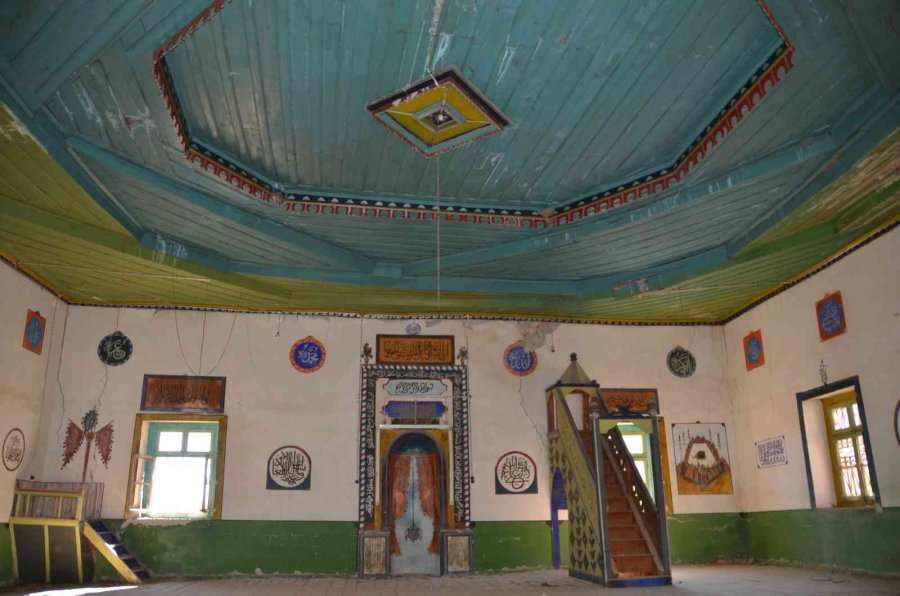 Antalya’da 19. Yüzyıl Da İnşa Edilen Tarihi Kozağacı Camii Restore Edilecek