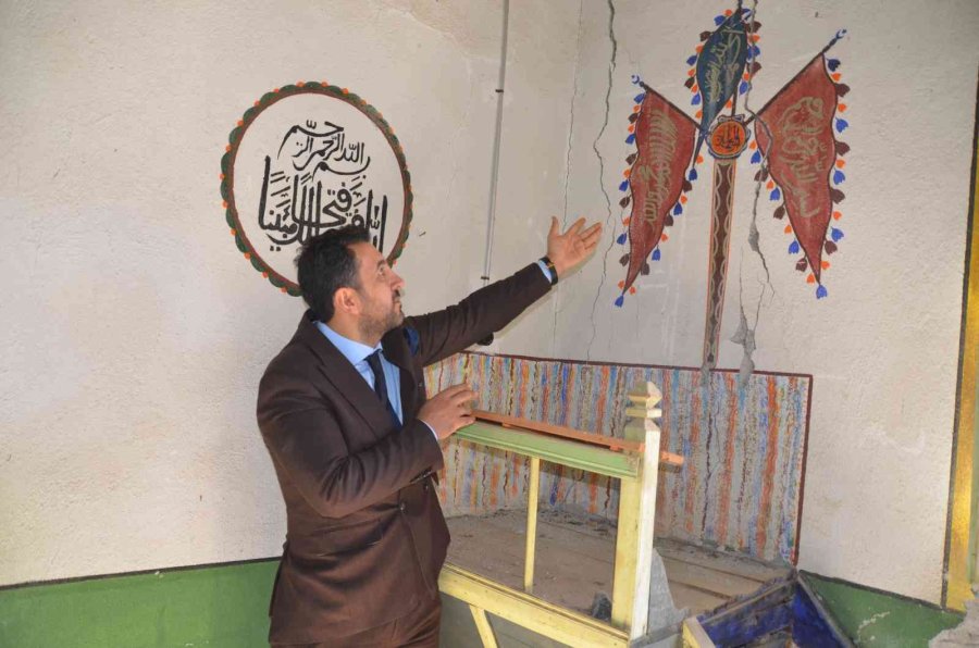 Antalya’da 19. Yüzyıl Da İnşa Edilen Tarihi Kozağacı Camii Restore Edilecek