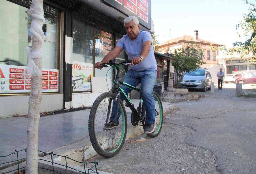 Menemen Yerken Çaldırdığı Bisikletine Kavuştu