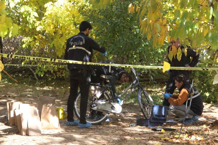 Karaman’da Elma Bahçesinde Şüpheli Ölüm