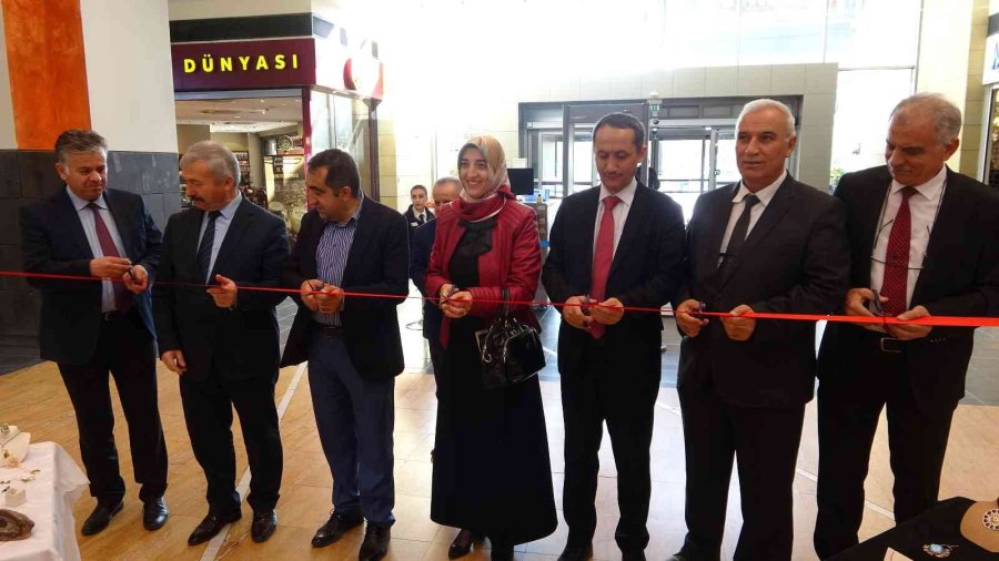 Öğrencilerden Kuyumcuları Kıskandıran Takılar