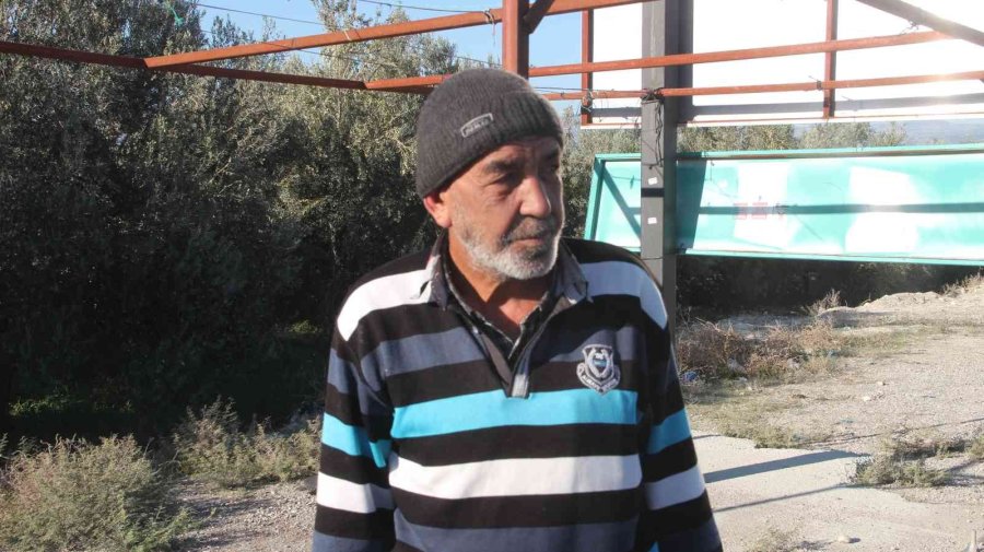 Hırsız Çaldığı Paranın 50 Bin Tl’sini Geri Getirdi, Bir De Not Bıraktı