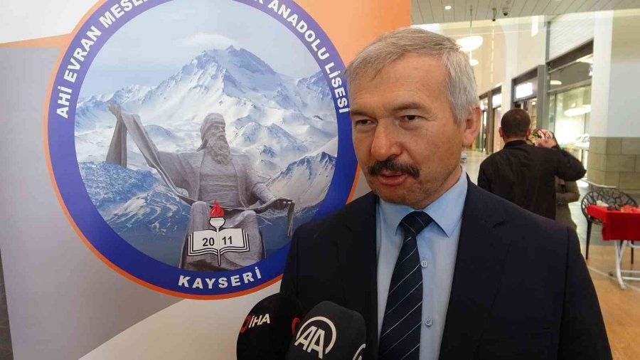 Öğrencilerden Kuyumcuları Kıskandıran Takılar