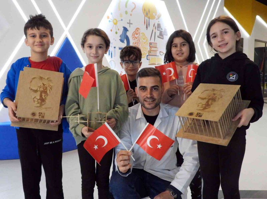 Bilim Merkezi’nde 10 Kasım’a Özel Atölye