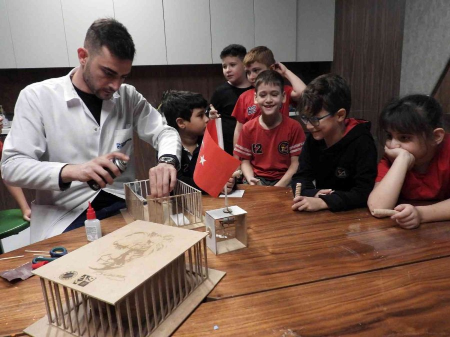 Bilim Merkezi’nde 10 Kasım’a Özel Atölye