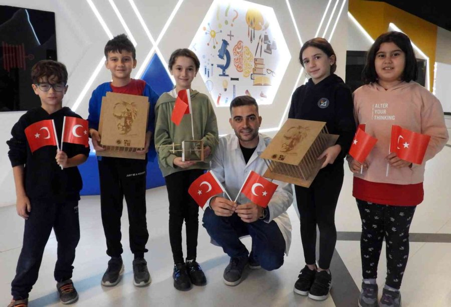Bilim Merkezi’nde 10 Kasım’a Özel Atölye