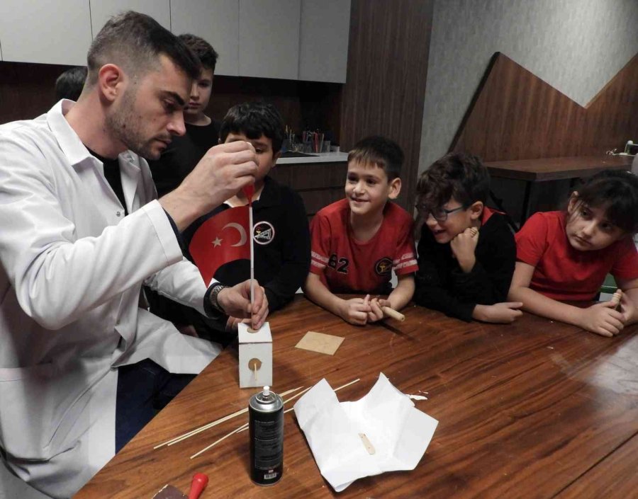 Bilim Merkezi’nde 10 Kasım’a Özel Atölye