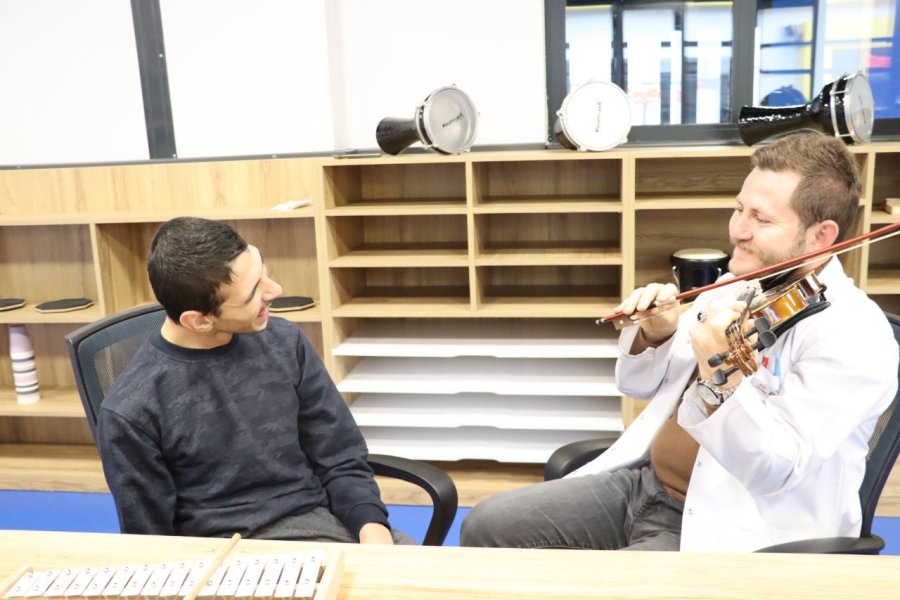 Başkan Büyükkılıç: “türkiye’ye Örnek Olan Engelsiz Yaşam Merkezi’mizde 290 Öğrenci İle Yüzler Gülüyor”