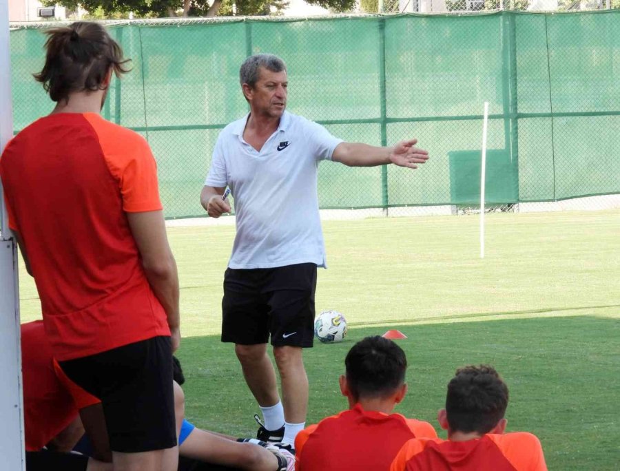 Kepez’in Antrenörleri Rol Model