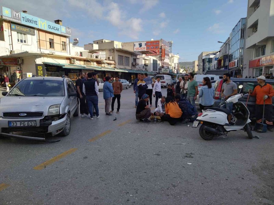 Mersin’de Motosiklet İle Otomobil Çarpıştı: 1 Yaralı