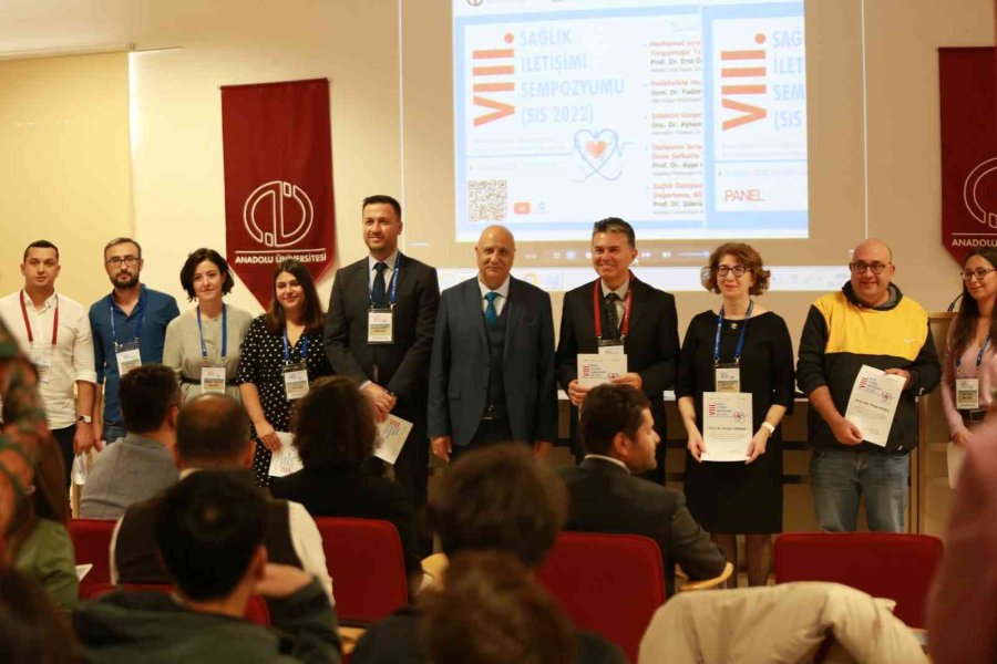 Sağlık İletişimi Uzmanları Anadolu Üniversitesinde Bir Araya Geldi