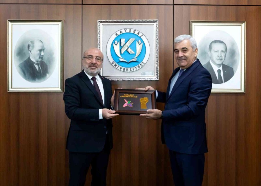 Diaspora Bakan Yardımcısı’ndan Rektör Karamustafa’ya Ziyaret