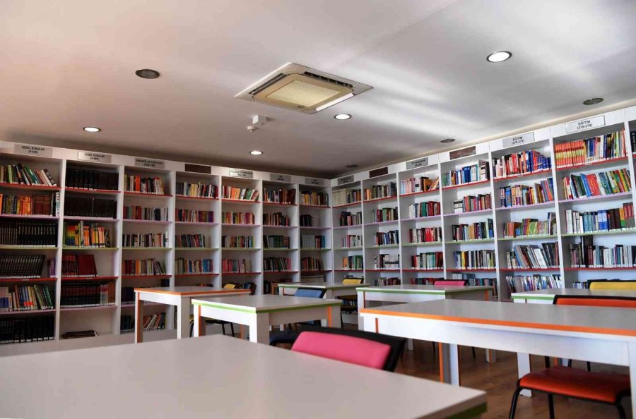 Konyaaltı Kütüphanesi Cumartesi De Açık