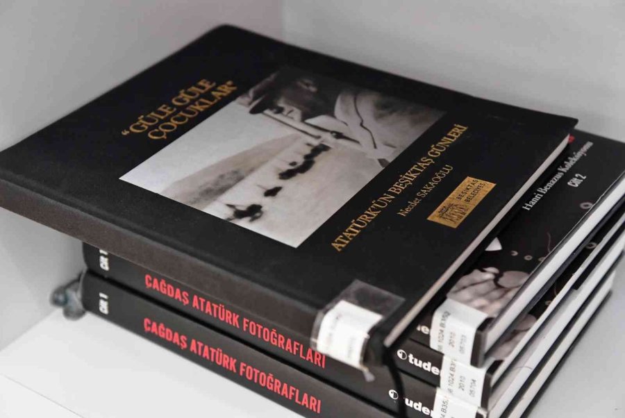 Konyaaltı Kütüphanesi Cumartesi De Açık