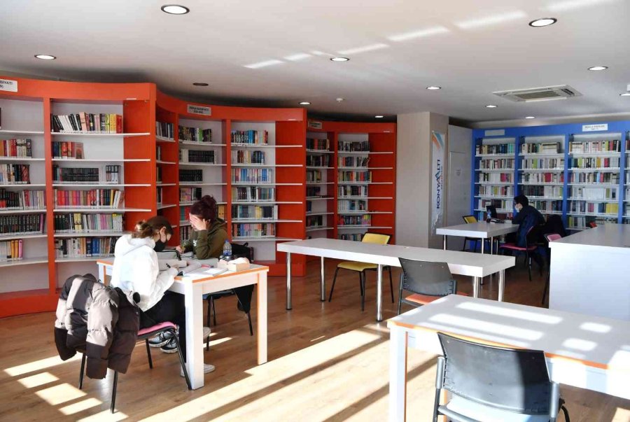 Konyaaltı Kütüphanesi Cumartesi De Açık