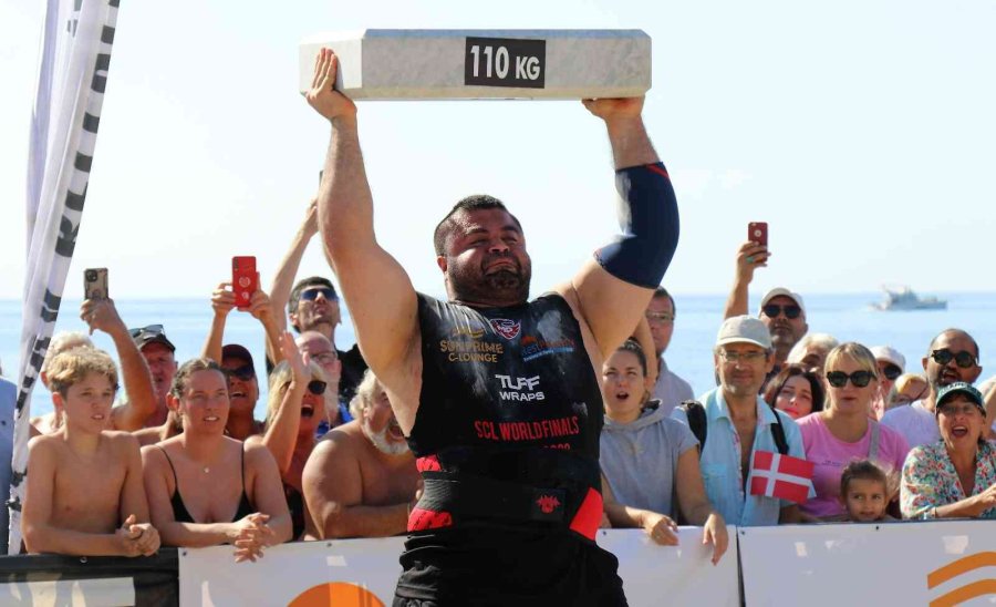 Dünyanın En Güçlü Adamlarının 130 Kiloluk Mermer Blok Kaldırma Yarışı Nefes Kesti