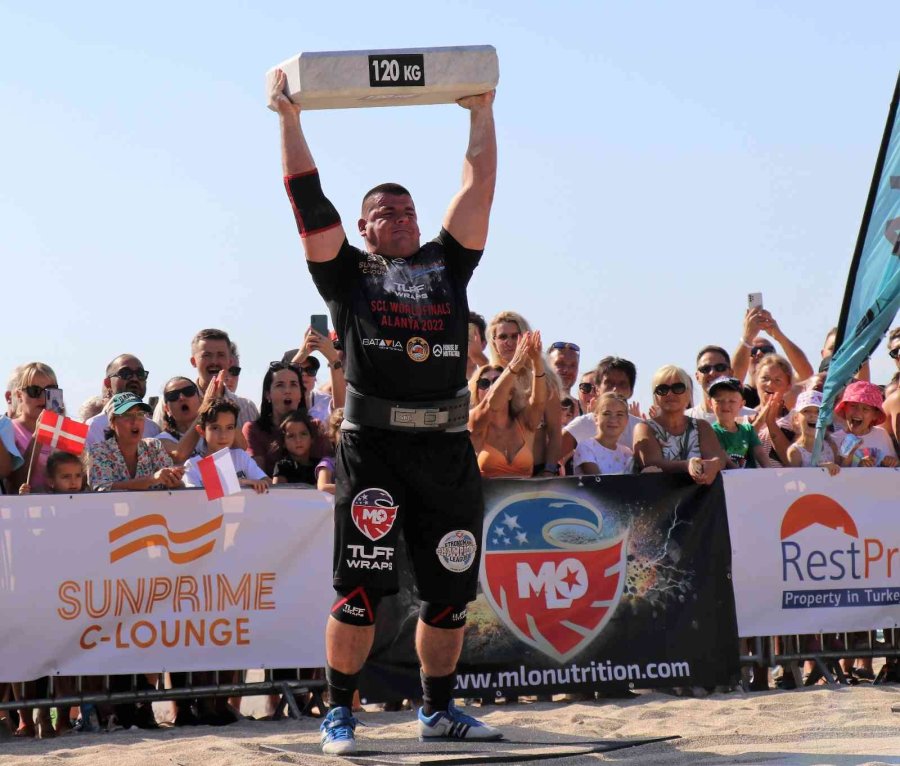 Dünyanın En Güçlü Adamlarının 130 Kiloluk Mermer Blok Kaldırma Yarışı Nefes Kesti