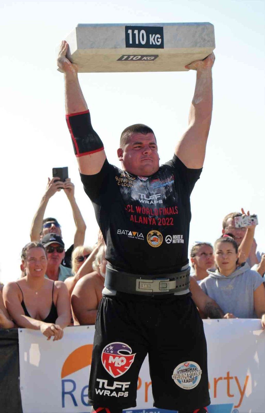 Dünyanın En Güçlü Adamlarının 130 Kiloluk Mermer Blok Kaldırma Yarışı Nefes Kesti