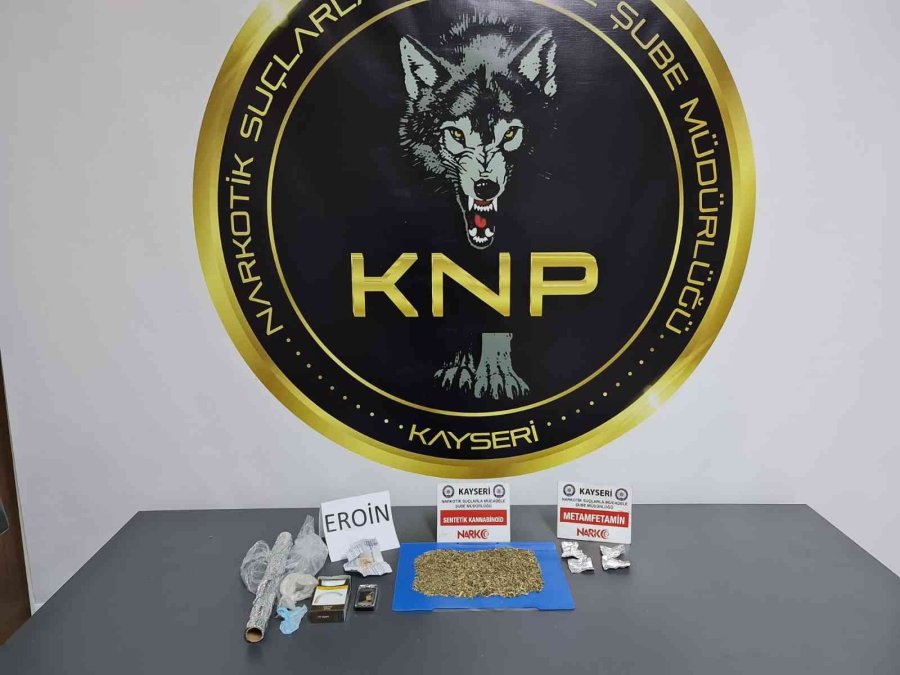 Polis Uyuşturucu Tacirini Nefes Kesen Kovalamaca Sonucu Yakaladı