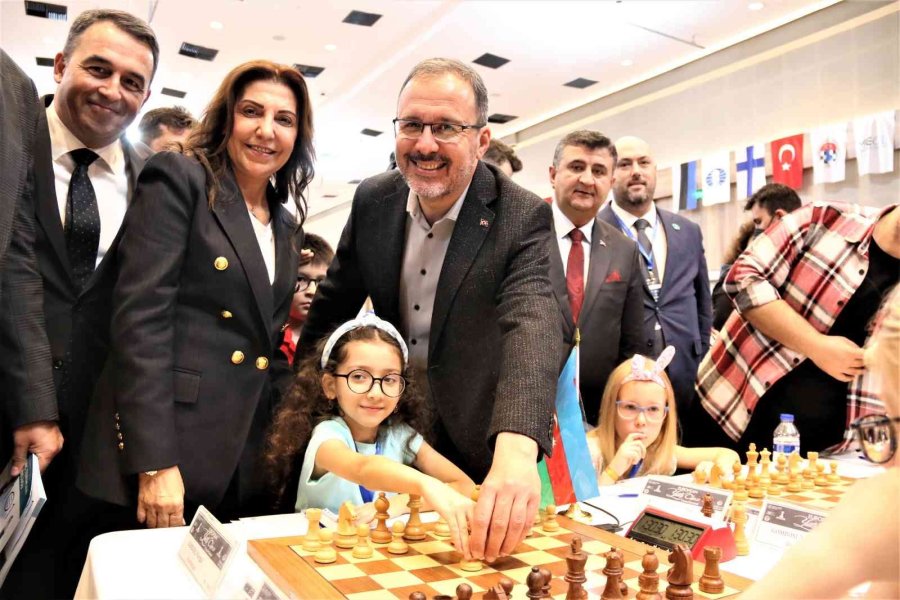 46 Ülkeden Binin Üzerinde Sporcunun Katılımı İle 2022 Avrupa Yaş Grupları Satranç Şampiyonası Başladı