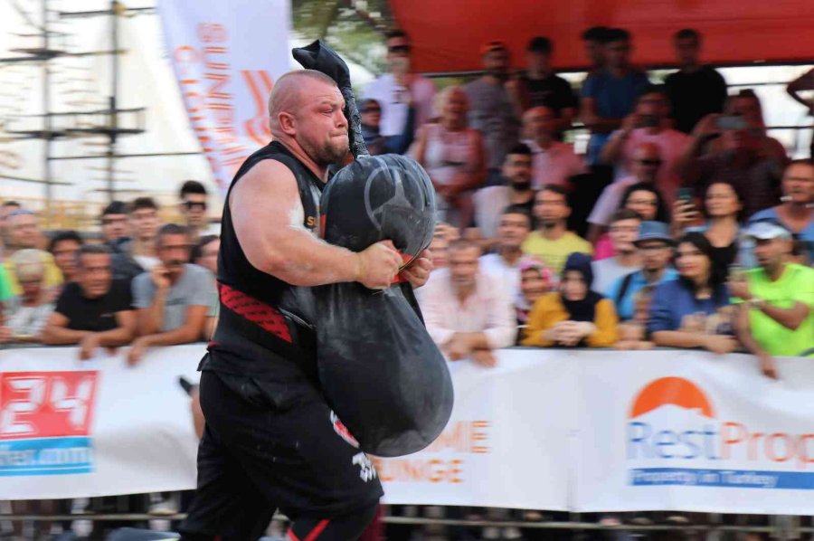 Dünyanın En Güçlü Adamı Aivars Smaukstelis Oldu