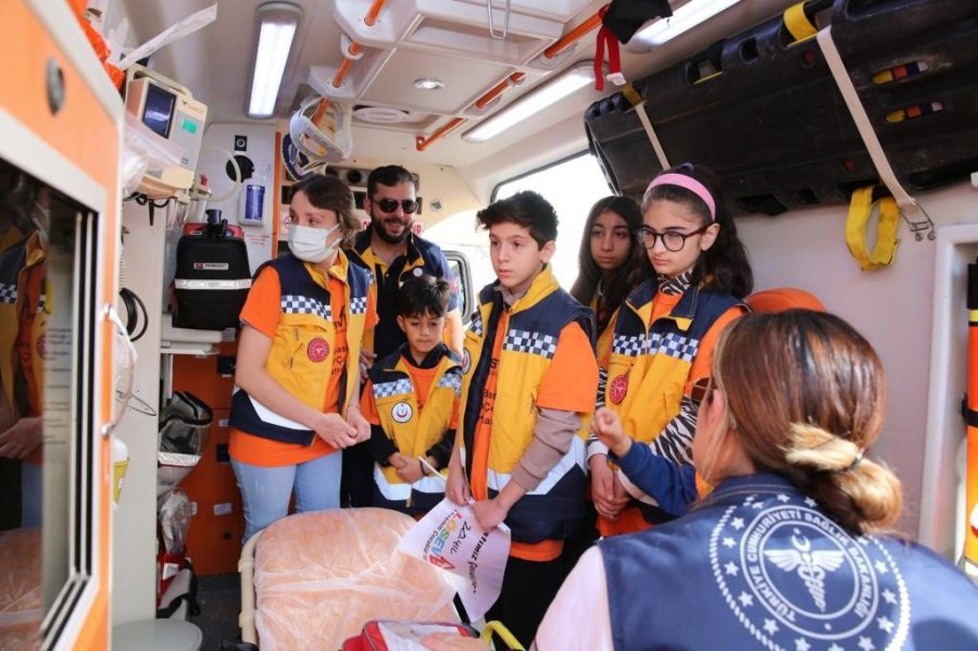 Ambulans Sirenleri Lösemili Çocuklar İçin Çaldı