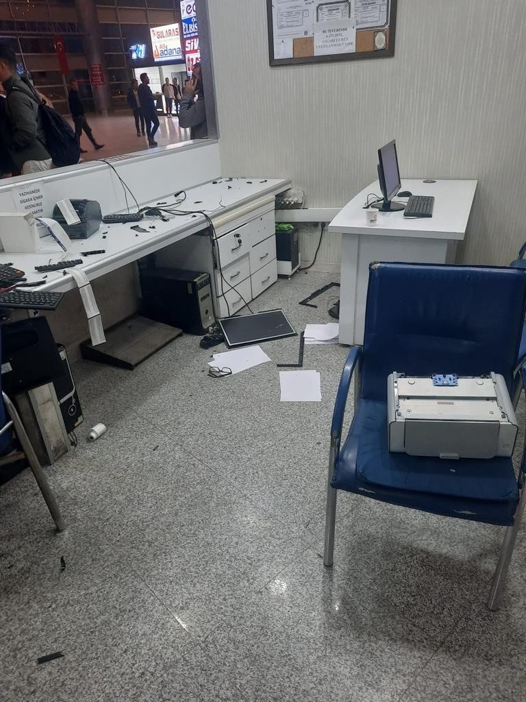 Otogarda ’neden Fiyat Yükseltmiyorsun’ Kavgası