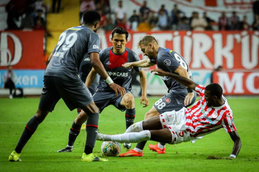 Spor Toto Süper Lig: Antalyaspor: 4 - Fatih Karagümrük: 2 (maç Sonucu)