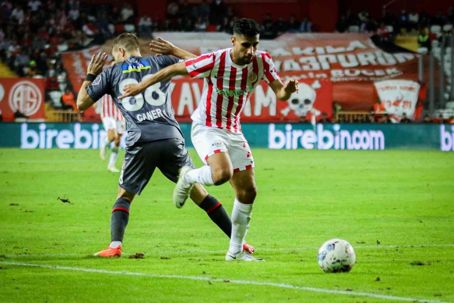 Spor Toto Süper Lig: Antalyaspor: 4 - Fatih Karagümrük: 2 (maç Sonucu)