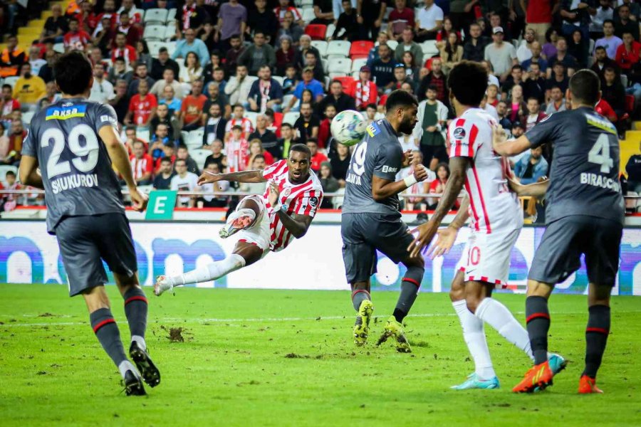 Spor Toto Süper Lig: Antalyaspor: 4 - Fatih Karagümrük: 2 (maç Sonucu)