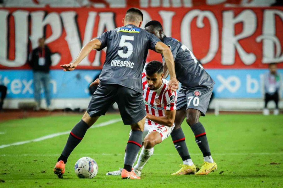 Spor Toto Süper Lig: Antalyaspor: 4 - Fatih Karagümrük: 2 (maç Sonucu)