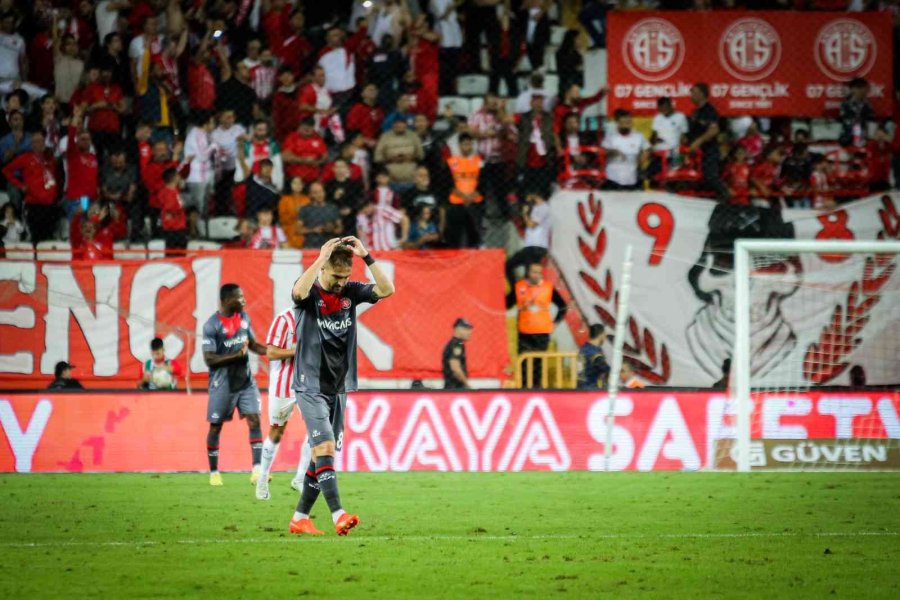 Spor Toto Süper Lig: Antalyaspor: 4 - Fatih Karagümrük: 2 (maç Sonucu)