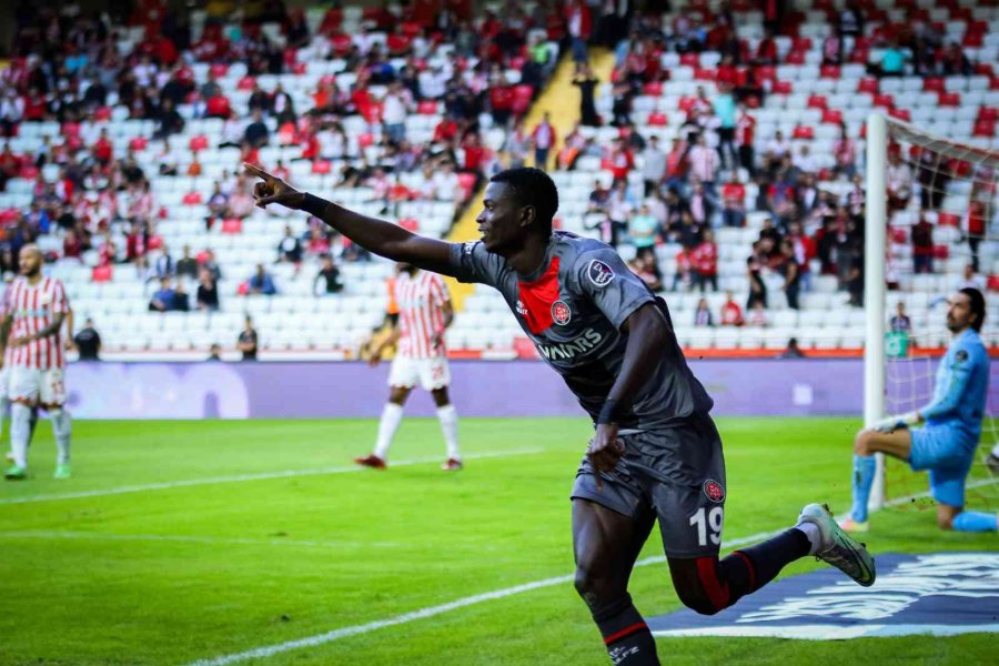 Spor Toto Süper Lig: Antalyaspor: 3 - Fatih Karagümrük: 2 (ilk Yarı)