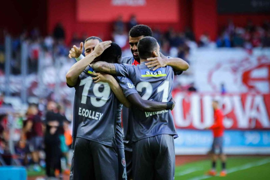 Spor Toto Süper Lig: Antalyaspor: 3 - Fatih Karagümrük: 2 (ilk Yarı)