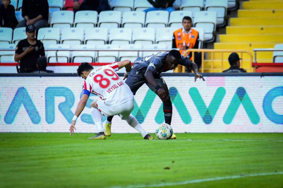 Spor Toto Süper Lig: Antalyaspor: 3 - Fatih Karagümrük: 2 (ilk Yarı)