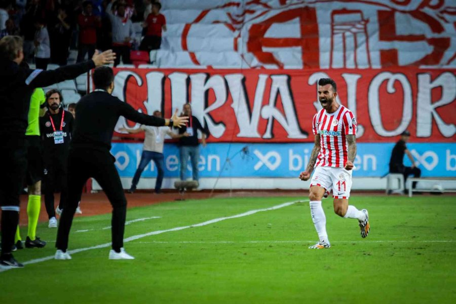 Spor Toto Süper Lig: Antalyaspor: 3 - Fatih Karagümrük: 2 (ilk Yarı)