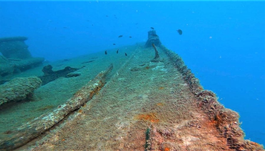 Antalya’da Tarihi Batıktaki Mühimmat Su Altı Kamerasıyla Görüntülendi