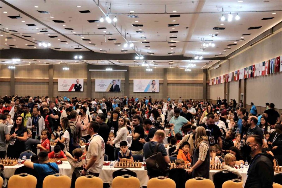 46 Ülkeden Binin Üzerinde Sporcunun Katılımı İle 2022 Avrupa Yaş Grupları Satranç Şampiyonası Başladı