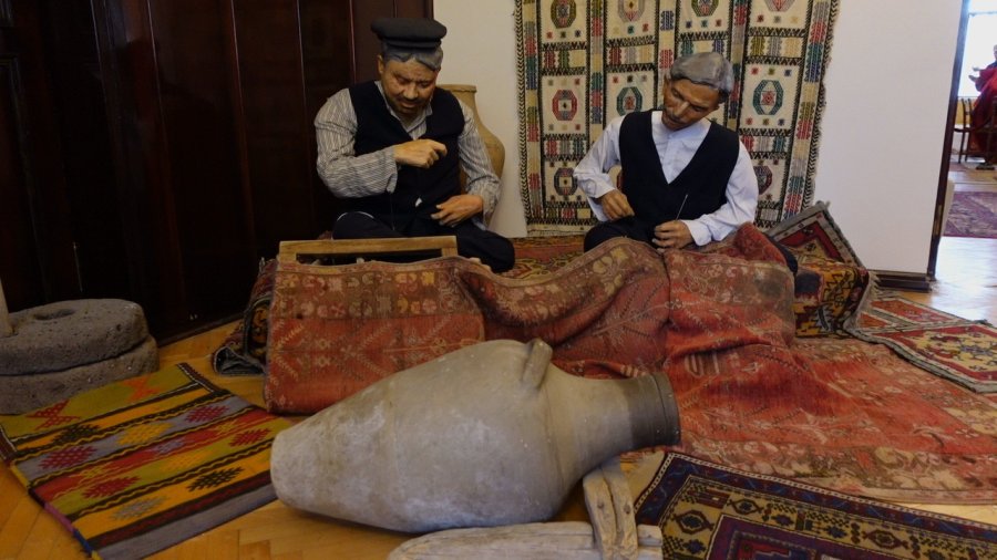 Aksaray’daki 95 Yıllık Vali Konağı Bal Mumu Heykellerle Kentin Kültür Mirasını Yaşatıyor